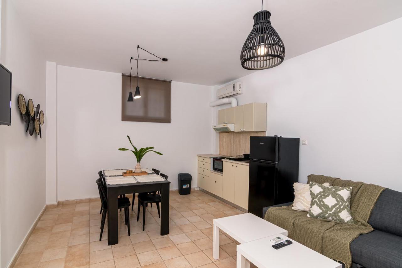 Bona'S Guest House Agia  Екстер'єр фото