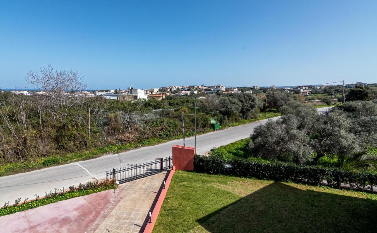 Bona'S Guest House Agia  Екстер'єр фото