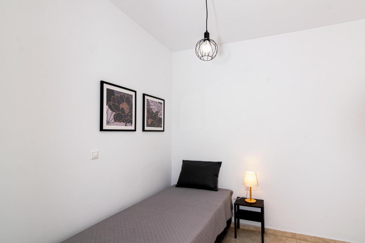 Bona'S Guest House Agia  Екстер'єр фото
