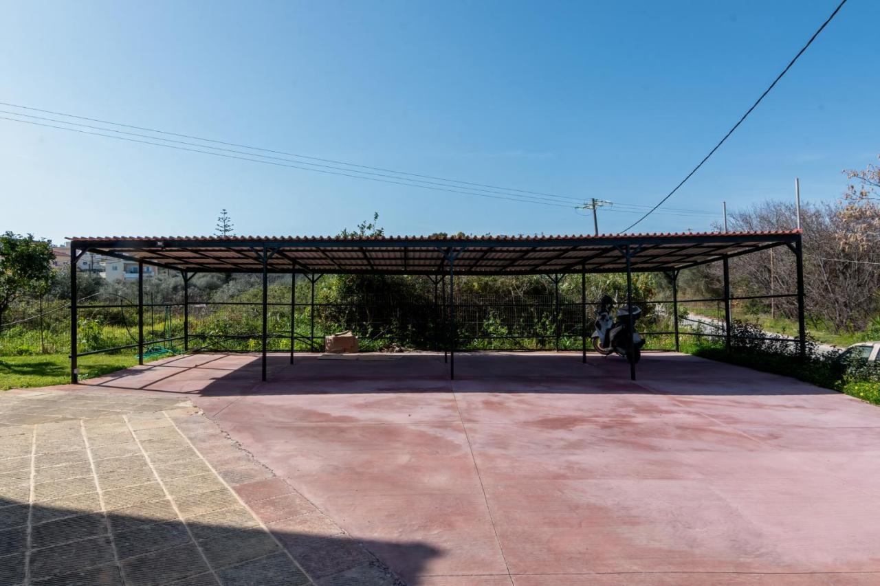 Bona'S Guest House Agia  Екстер'єр фото