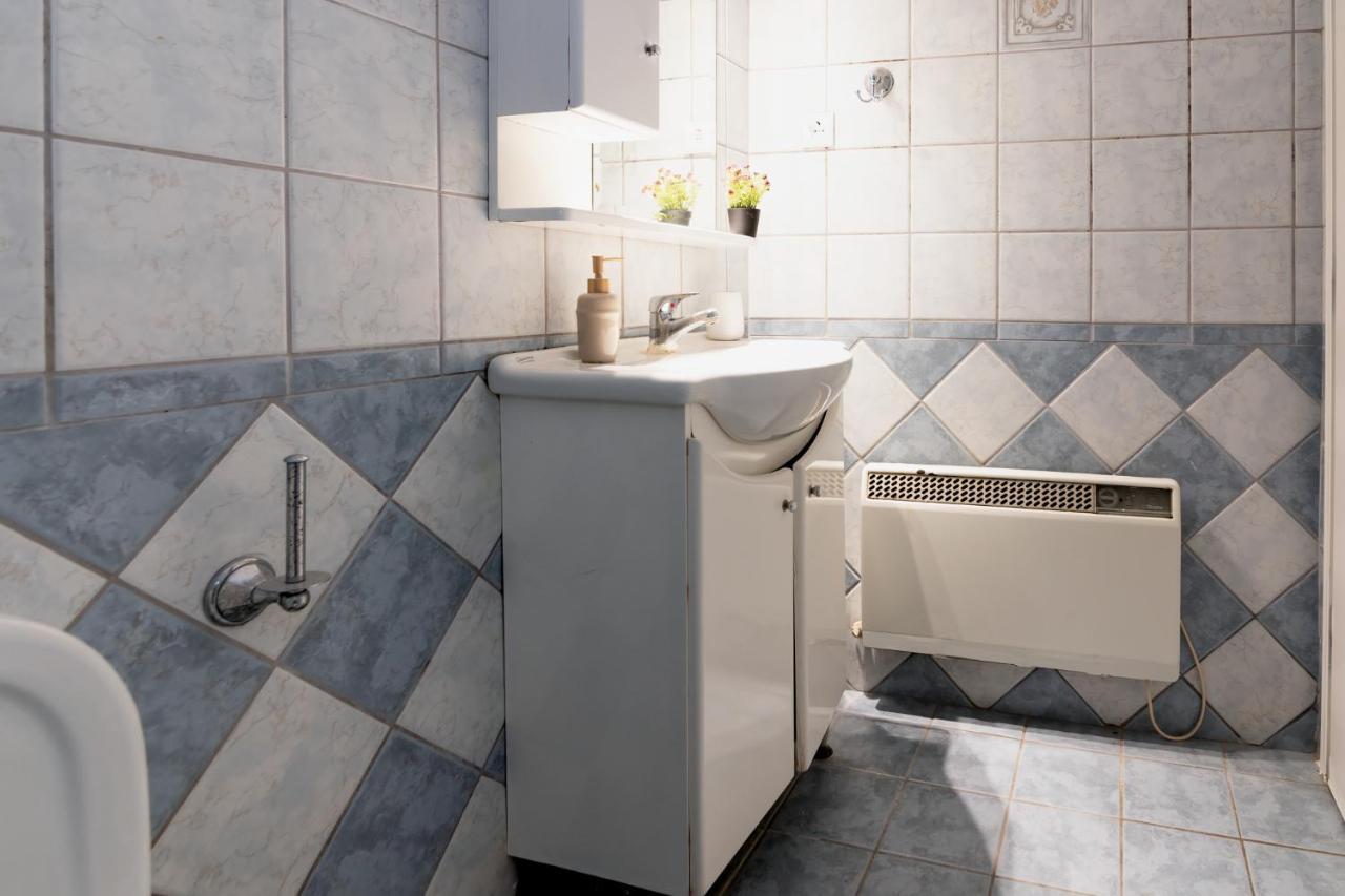 Bona'S Guest House Agia  Екстер'єр фото